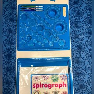 45 peice Deluxe Spirograph set